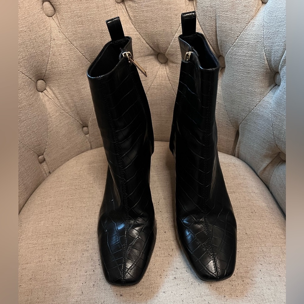 H&M BLACK ANIMAL PRINT SQUARE TOED HEELED ANKLE BOOT